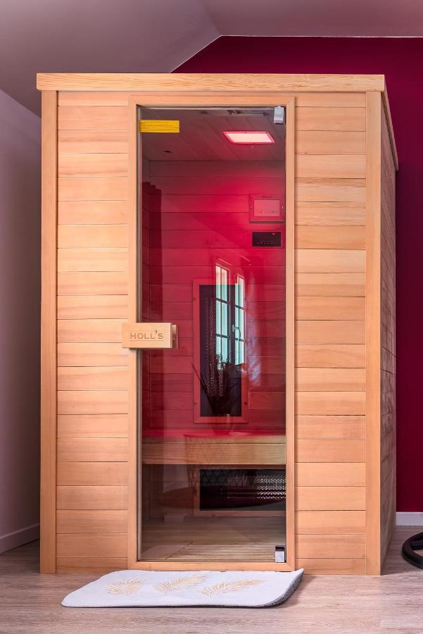 Suite L'Echappee: Romantic Spa Retreat with Private Sauna Pezarches Exterior photo